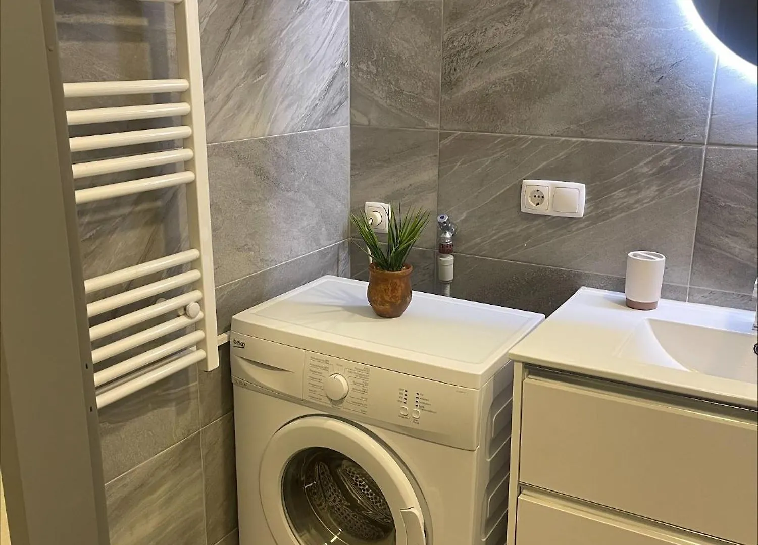 Comfy Apartment By Naschmarkt Vienna Austria